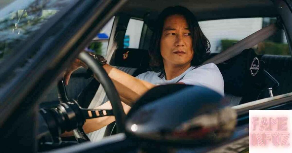 What is the Salary/Income of Sung Kang in 2025?